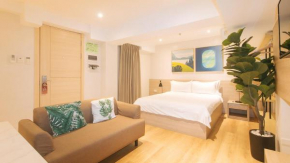 Snooze Inn and Suites by RedDoorz